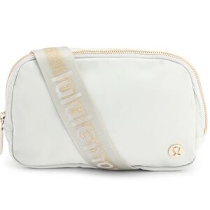 Lululemon Athletica Everywhere Belt Bag 1L